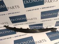 104774000H Крепление (накладка) решетки переднего бампера центральное нижнее Tesla Model X 2015-2020