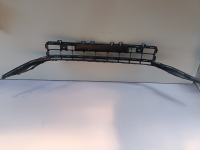 17A853677E9B9 Решетка (губа) переднего бампера под парктроник Volkswagen Jetta 2023-