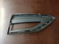 17A-853-666-A-9B9 Рамка противотуманной фары правая Volkswagen Jetta 2019-2020