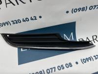 5G0854662RYP Решетка переднего бампера правая с хромом Volkswagen Golf 7 2013-2016