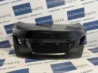 AE8Z-5440110-A Крышка багажника (седан) Ford Fiesta 2013-2017