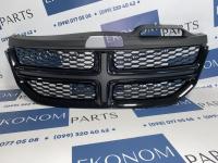 5NB56TZZAA Решётка радиатора чёрная глянец Dodge Journey 2011-2021