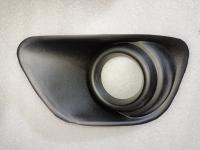 68109871AA Рамка (накладка) противотуманной фары левая Jeep Compass 2011-2016