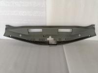 5329506190 Накладка замка капота Toyota Camry 2018-2021