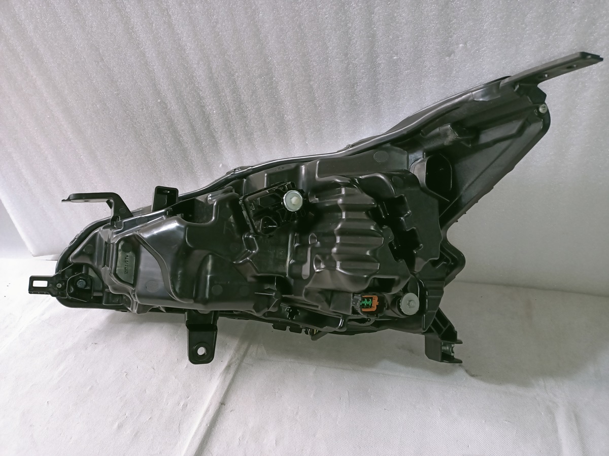 26010-6CA5B Фара правая LED USA Nissan Altima 2019-2021