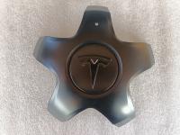 142023800A Колпачок ступицы (диска) Tesla Model X 2021-2025