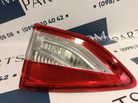 CJ5Z13404A  Фонарь внутренний (в крышку багажника) правый Ford Escape(Kuga) 2013-2016