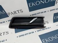 Заглушка противотуманной фары правая USA Volkswagen Passat B8 2016-2018