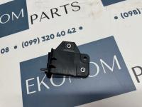 106133200B Крепление переднего бампера-фары правое Tesla Model S 2016-2020