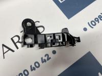 52562-06090 Крепление заднего бампера правое маленькое Toyota Camry 2018-2021
