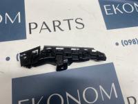 561807049A Крепление переднего бампера левое Passat B9 2019-