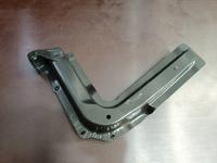 7P6805869 Опора кузова (брызговика) левая Volkswagen Touareg 2010-2018