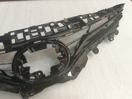 5311106B60 Решетка радиатора Toyota Camry LE, XLE 2021-