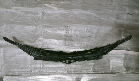 84565839 Решетка радиатора (верх) Chevrolet Malibu 2019-