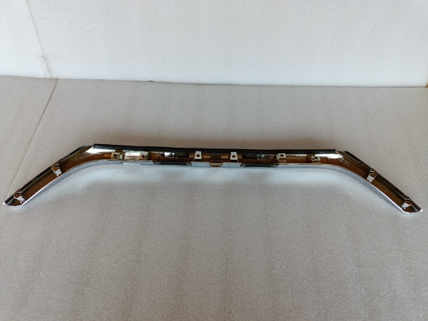 7680106610 Хром (накладка) крышки багажника Toyota Camry USA 2015-2017