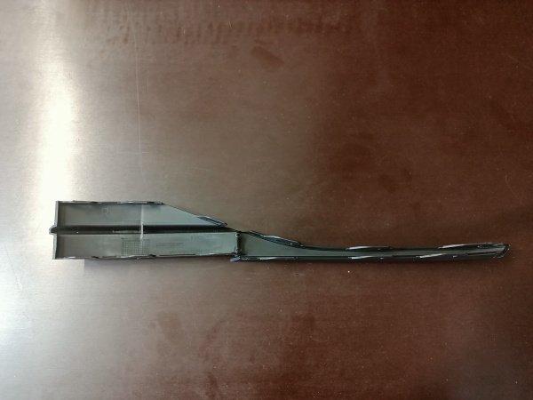 17A8543229B9 Молдинг (продолжение) решетки переднего бампера правый Volkswagen Jetta 2019-2020