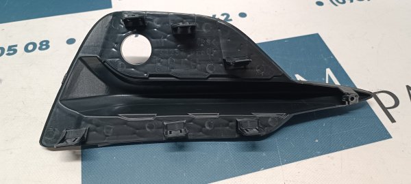 62257HV10A Заглушка противотуманной фары левая под парктроник Nissan Qashqai 2018-2022