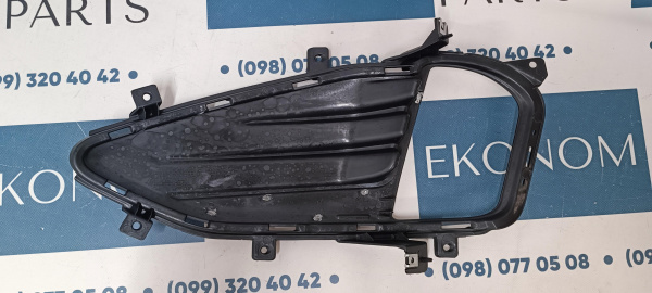 KT4B-15A298-BD Рамка противотуманной фары (вставка крашенная) правая Ford Edge 2019-2021