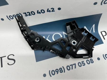 5H0807049D Крепление переднего бампера левое Volkswagen Golf 8 2020-