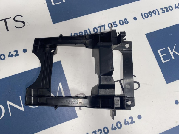 71150-T7J-H00 Крепление решётки радиатора Honda HR-V 2014-2018