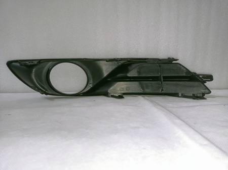 62256-3SH0B Рамка (накладка) противотуманной фары правая Nissan Sentra 2012-2016