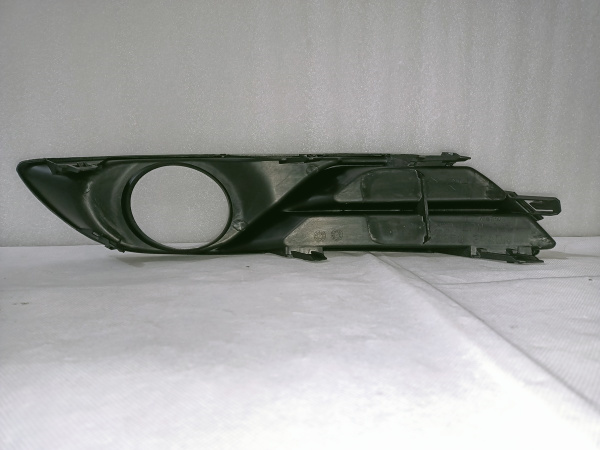 62256-3SH0B Рамка (накладка) противотуманной фары правая Nissan Sentra 2012-2016