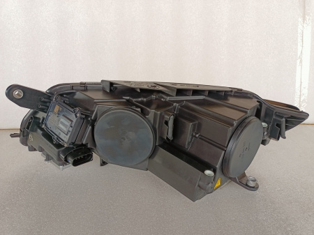3C8 941 754 Q Фара правая EU Volkswagen Passate CC 2013-2018