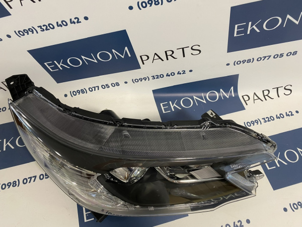 33150T0AH01 Фара под ксенон правая Honda CR-V EU 2012-2014