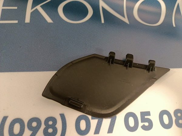 105705600D Заглушка крюка переднего бампера Tesla Model X 2015-2020