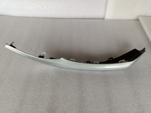 5312406260 Губа переднего бампера (серая) левая Toyota Camry 2021-