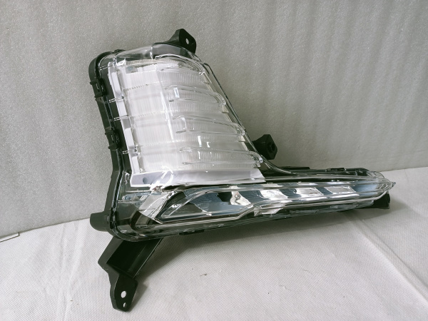 92208-C1700 Дневной ходовой огонь LED (ДХО) правый Hyundai Sonata 2018-2020