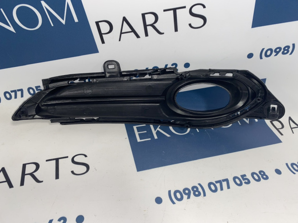 71106-T7J-H00 Рамка противотуманной фары левая Honda HR-V 2014-2018