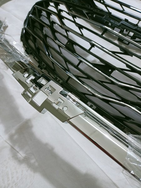 84565840chrome Решетка радиатора (в сборе) хром Chevrolet Malibu 2019-