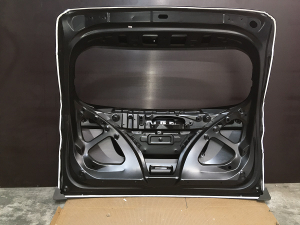 68100-T7W-A90ZZ Крышка багажника (ляда) Honda HR-V 2016-2020