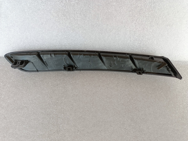 5216506030 Накладка (жабра) заднего бампера правая Toyota Camry 2018-2021