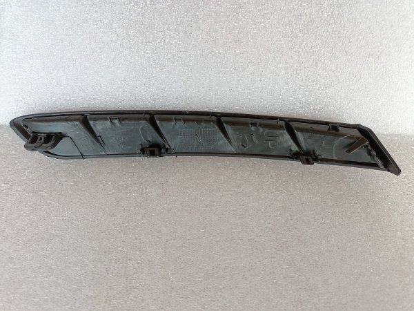 5216506030 Накладка (жабра) заднего бампера правая Toyota Camry 2018-2021