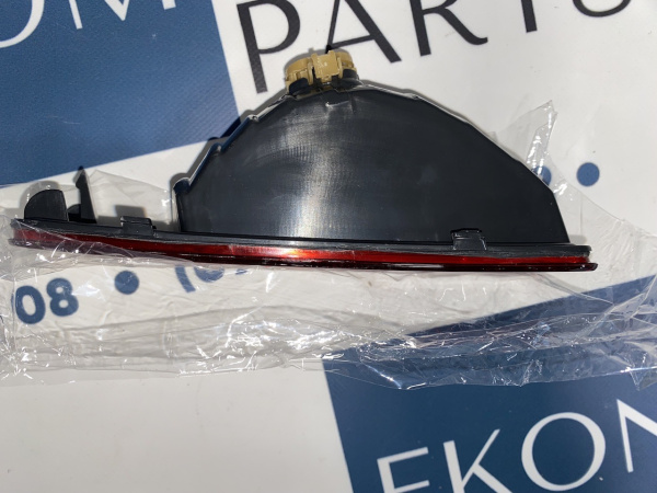 (5178272AA) Катафот заднего бампера правый Dodge Journey 2008-2011