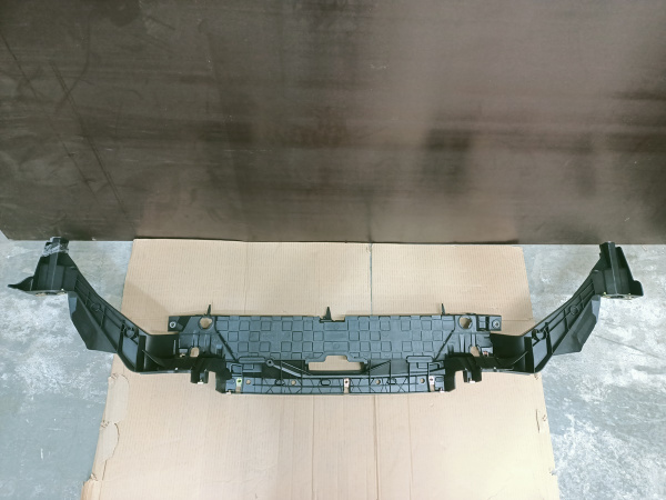 HS7Z16138A Панель радиатора (телевизор) передняя часть (пластик) Ford Fusion 2017-2018