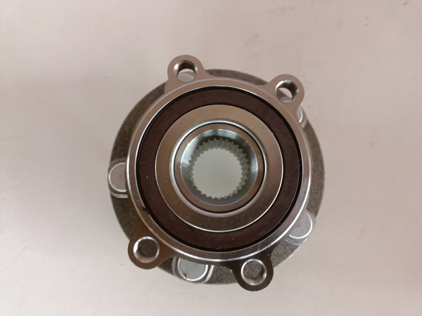 B45A3304X Ступица передняя (левая/правая) с подшипником Mazda 6 2013-2018