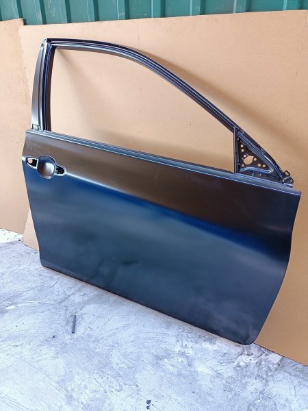 6700106221 Дверь передняя правая Toyota Camry 2015-2017