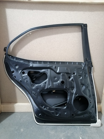 6700406300 Дверь задняя левая Toyota Camry 2018-2021
