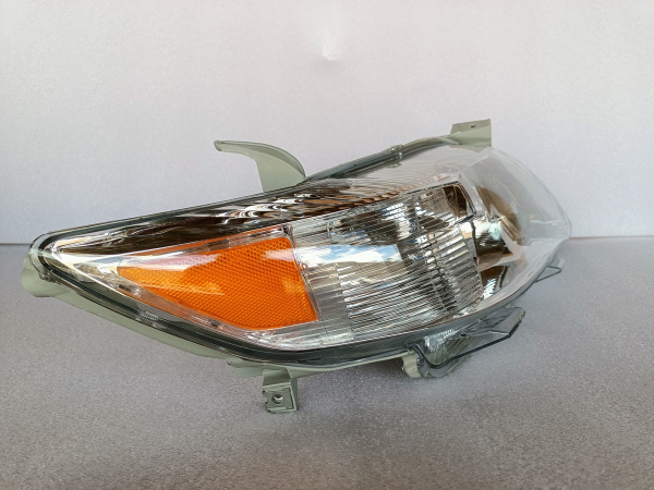 8111006500 Фара светлая правая Toyota Camry 2009-2011