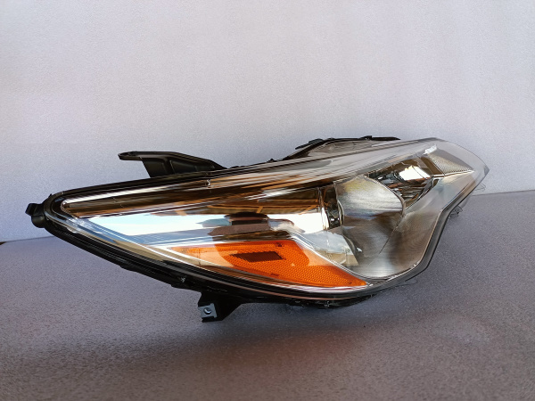 8111006860 Фара светлая LE правая Toyota Camry USA 2015-2017