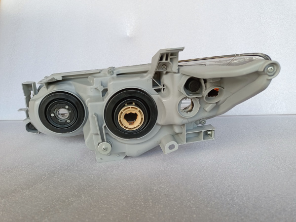 8111006470 Фара светлая USA правая Toyota Camry 2012-2014