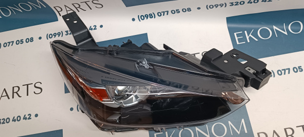 Фара правая Mazda CX-3