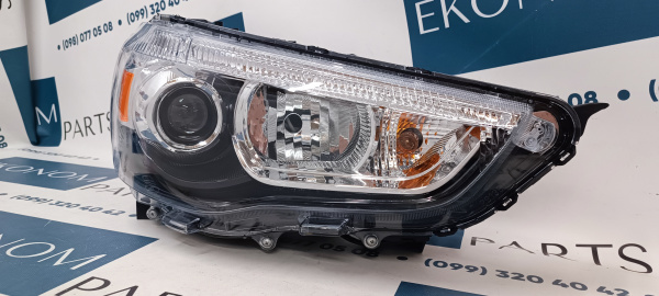8301C224 Фара галоген (темная) правая Mitsubishi ASX 2016-2019