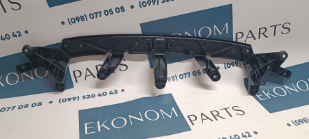 1047020-00-F Кронштейн решетки радиатора Tesla Model X 2015-2020