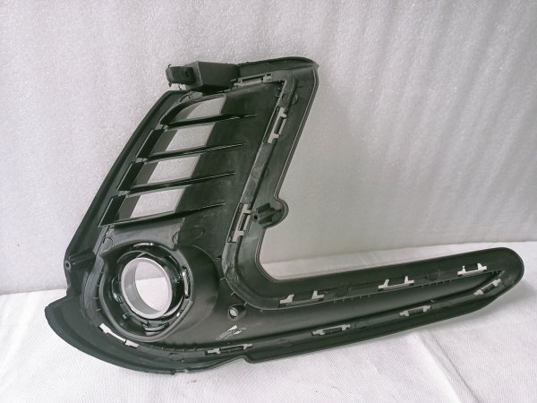 86563-F2310 Рамка противотуманной фары левая Hyundai Elantra 2016-2018