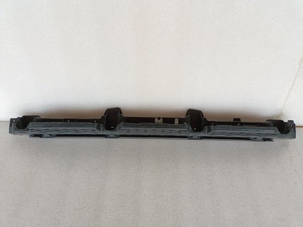 3C8807863D Центральное крепление заднего бампера Volkswagen Passate CC 2013-2018