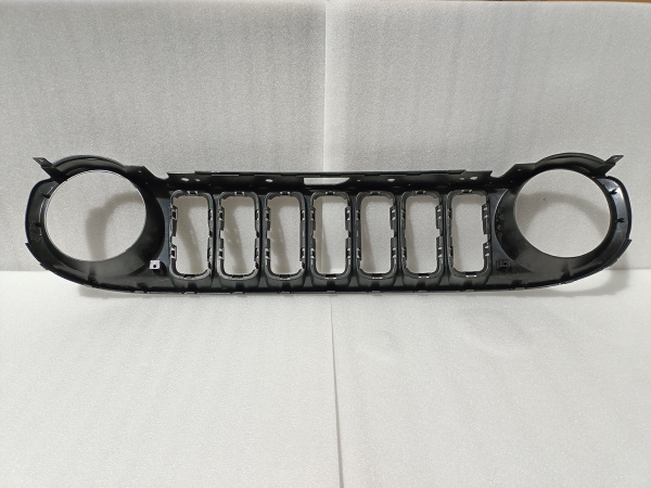 5XB15LXHAA Решетка радиатора черная  Jeep Renegade 2017-2019